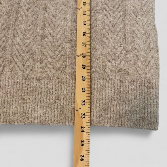 Stellae Dux Women’s V-Neck Cable-Knit Sweater - Picture 8 of 10